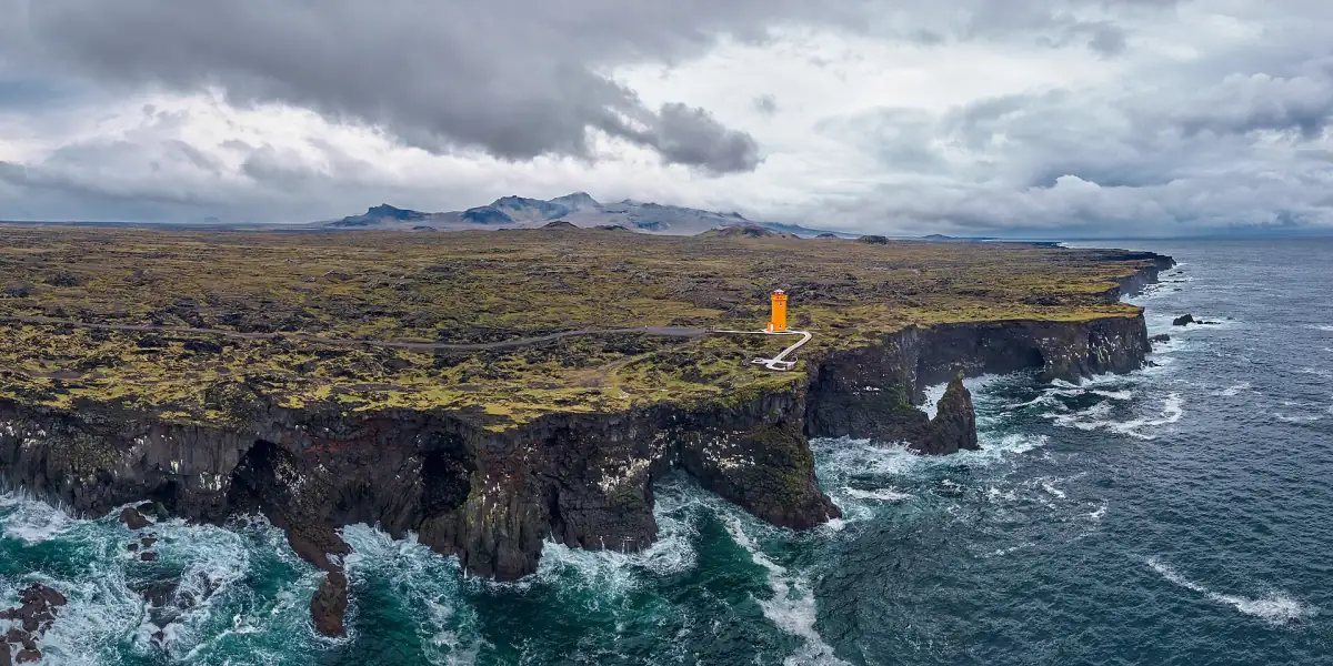 Le phare de Svörtuloft sur la côte de Snæfellsnes