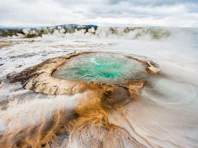 which is the best time to visit hot springs in iceland